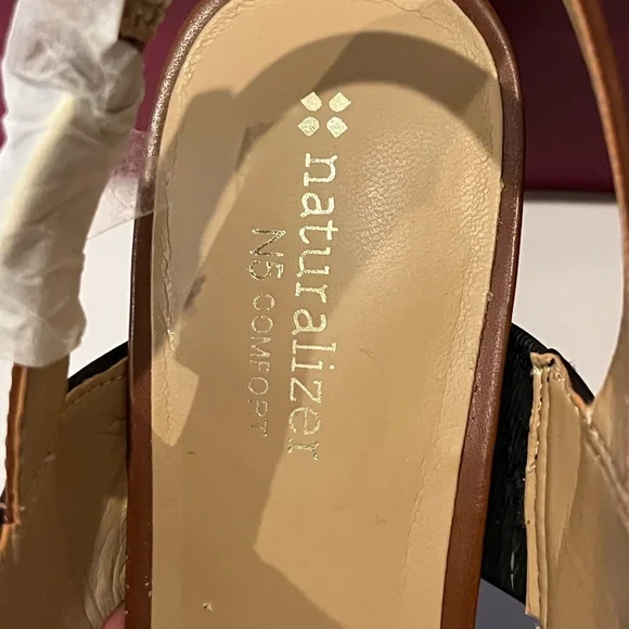 Naturalizer Lahnny Leather Sandal Black and White Snake Print size 8.5M NWOT - Picture 6 of 8